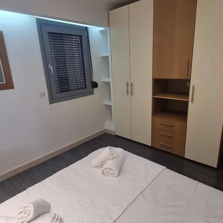 Cosy Near The Old Town And Harbour Daire