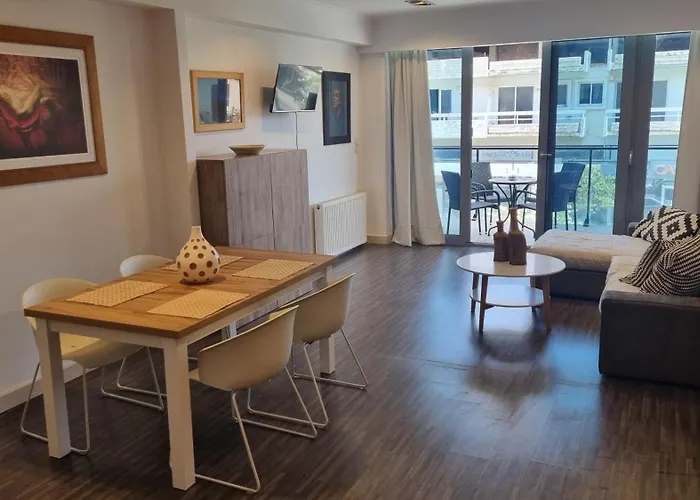 Cosy Near The Old Town And Harbour Apartment