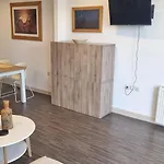 Cosy Near The Old Town And Harbour עיר רודוס