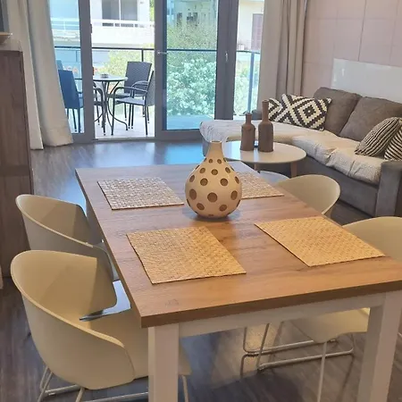 Cosy Near The Old Town And Harbour Apartament *